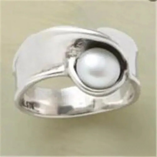 Retro Inlay Pearl Ring